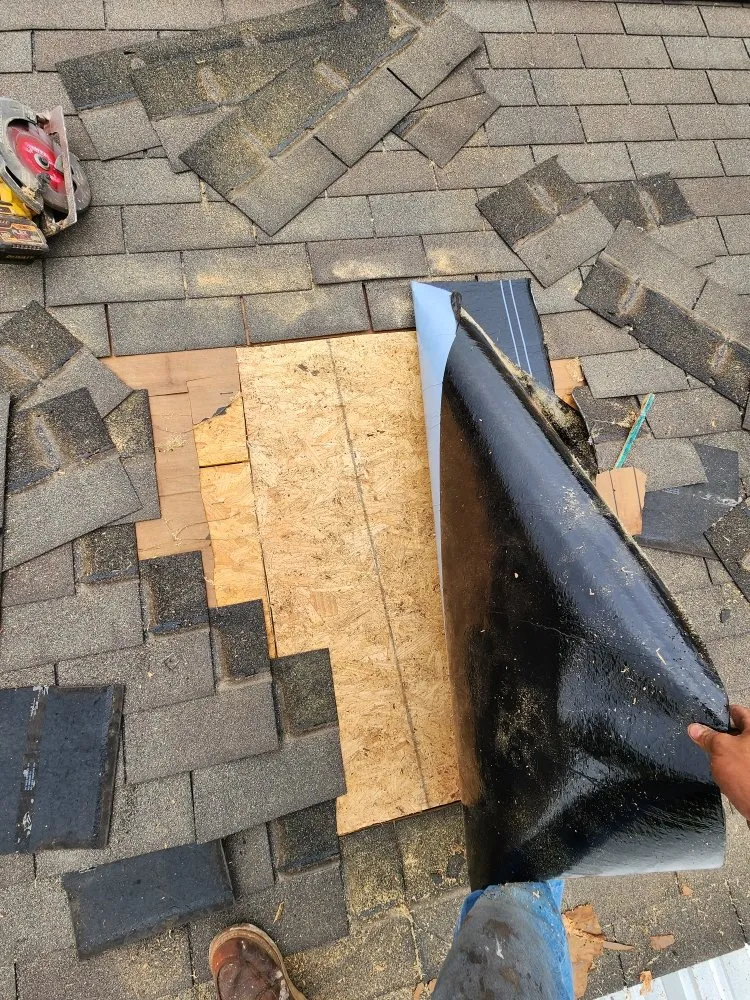 Slide of Montes Roofing & Construction