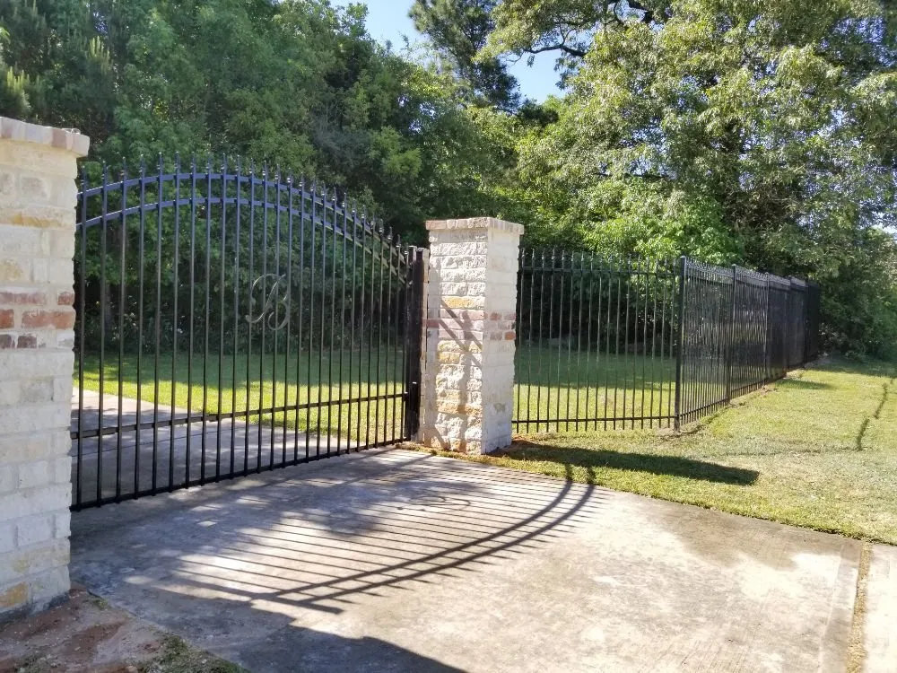 Slide of Montgomery Fencing and Exteriors