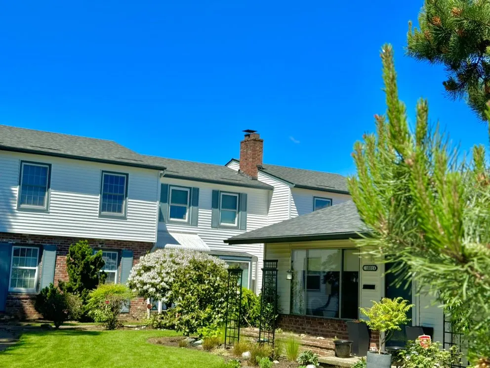 Slide of Moon Roofing & Construction