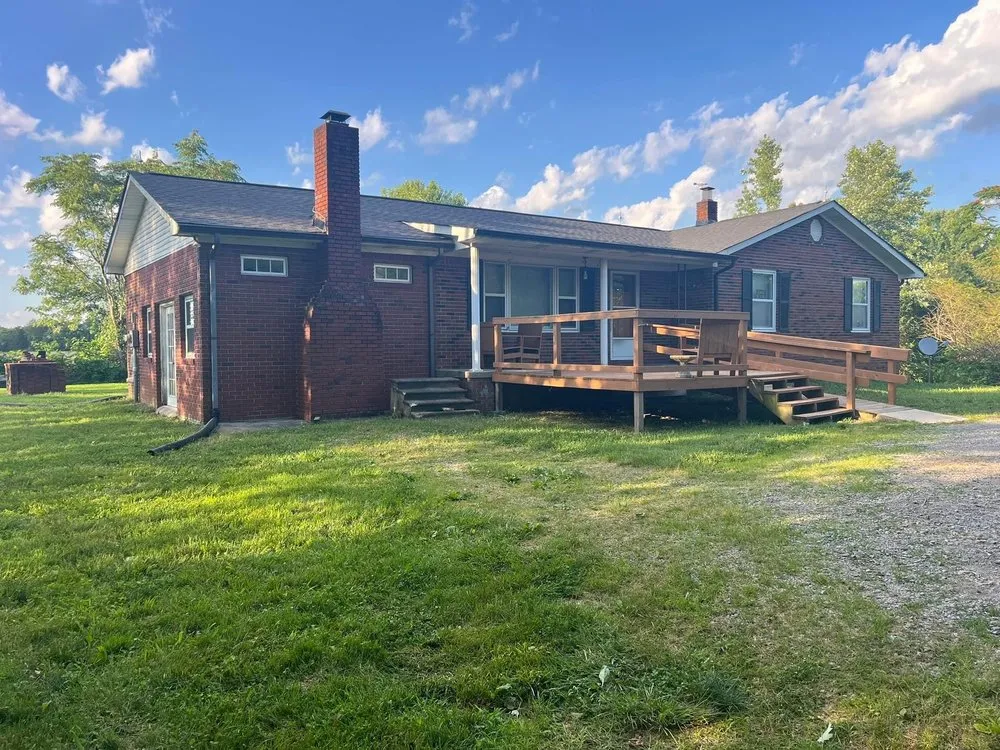 Slide of Moores Roofing