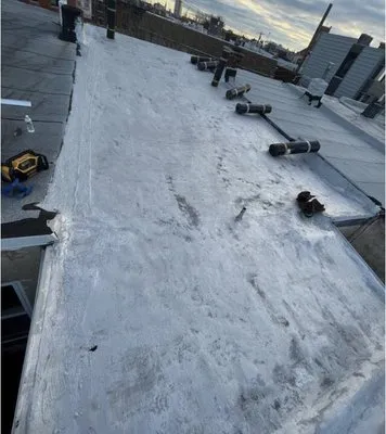 Moore's Roofing Logo