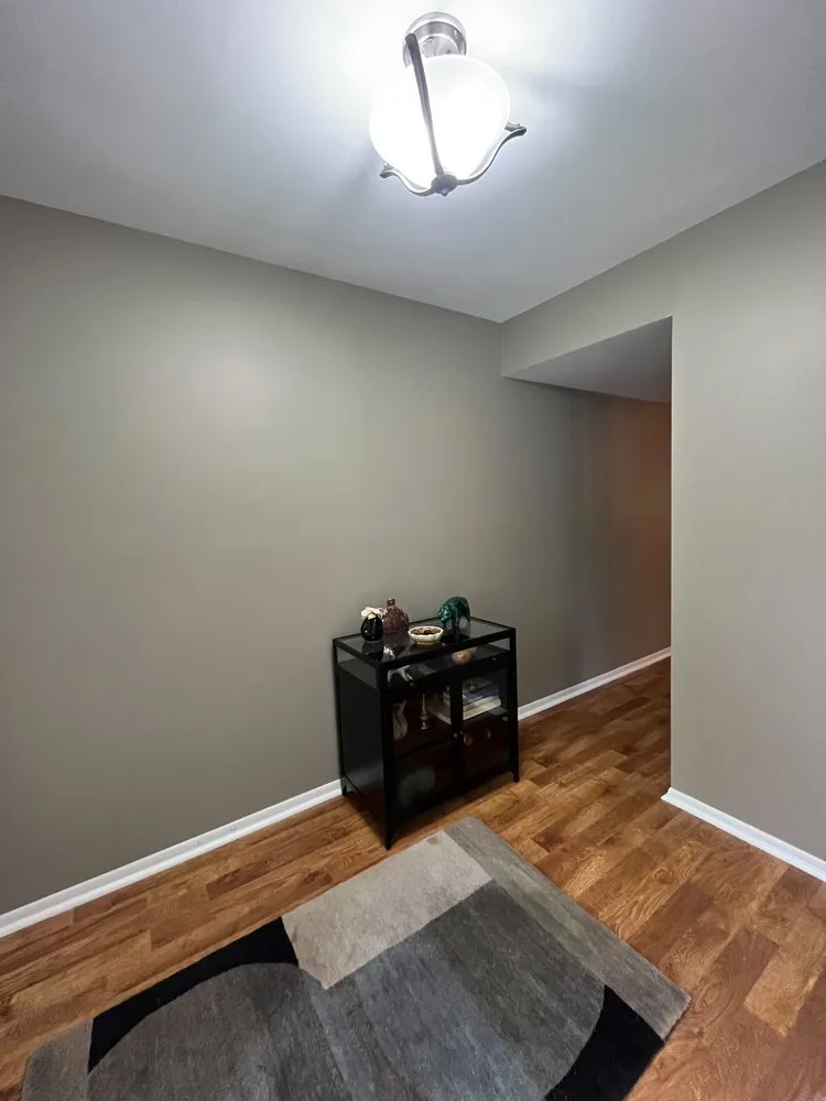 Slide of Moos Def Exteriors & Painting