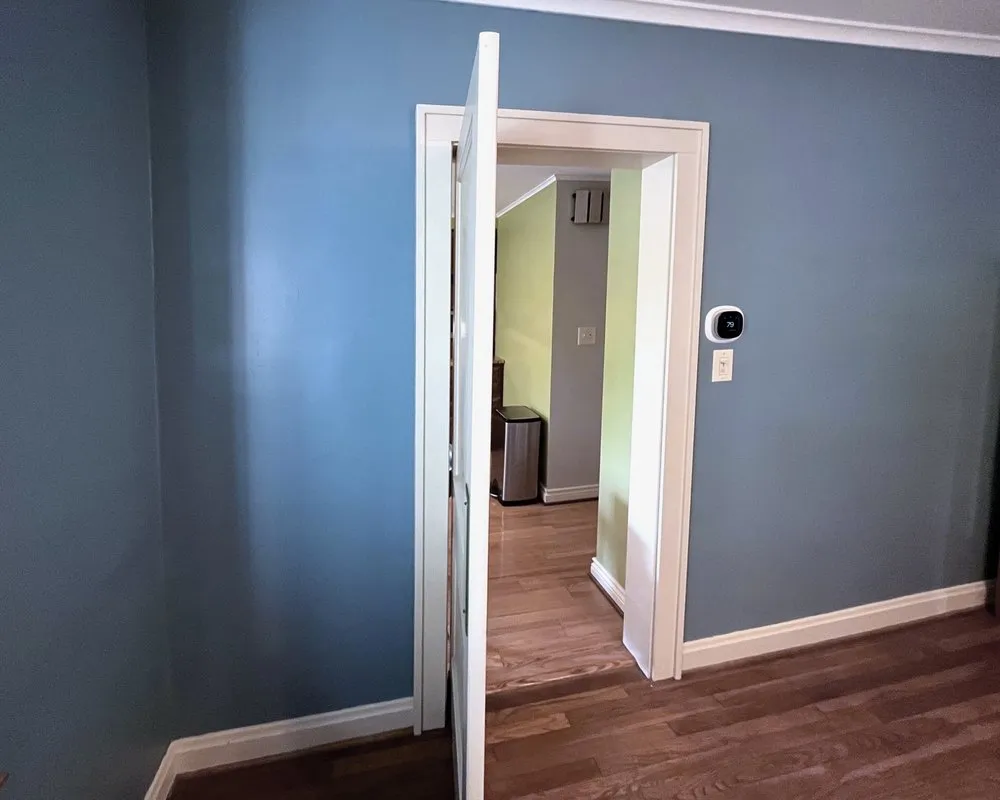 Slide of Moos Def Exteriors & Painting