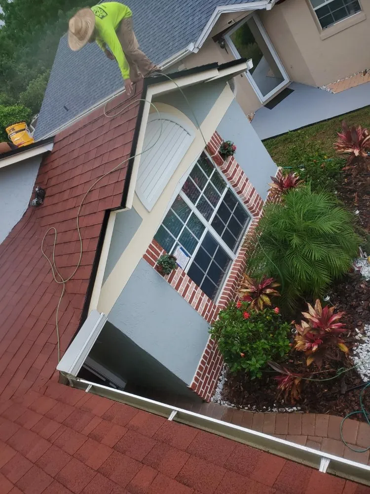 Slide of Moreno & Construction