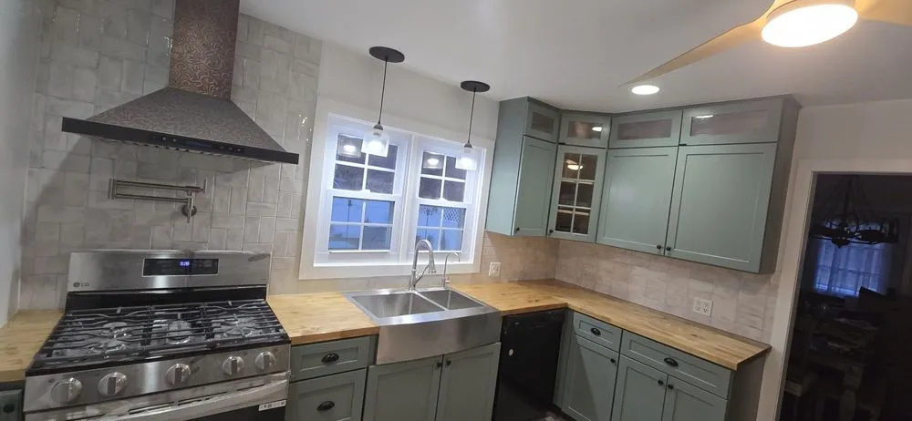 Slide of Moreno Service