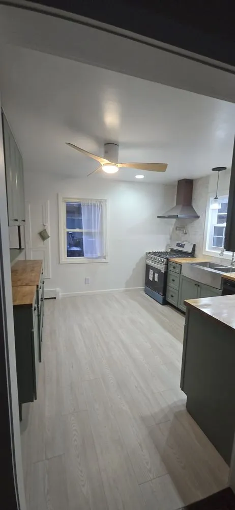 Slide of Moreno Service