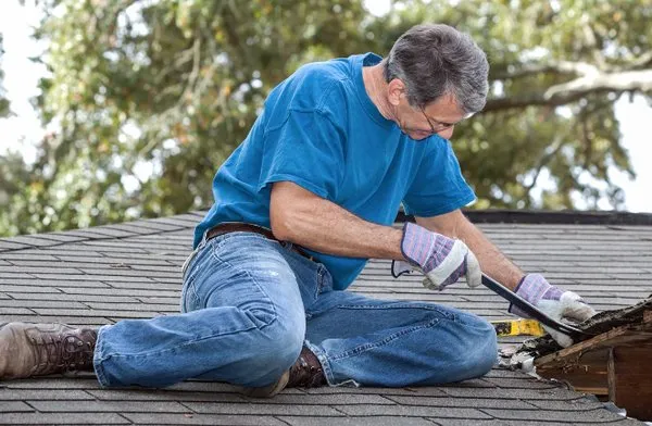 Moriarty Roofing & Sheet Metal Logo