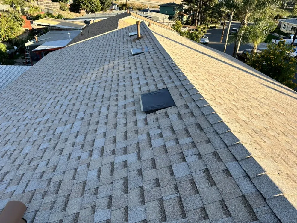 Slide of Mo's Professional Roofing