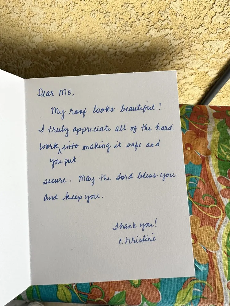 Slide of Mo's Professional Roofing