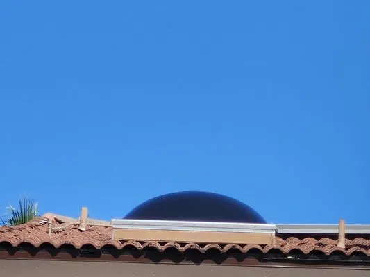 Mo's Professional Roofing Logo