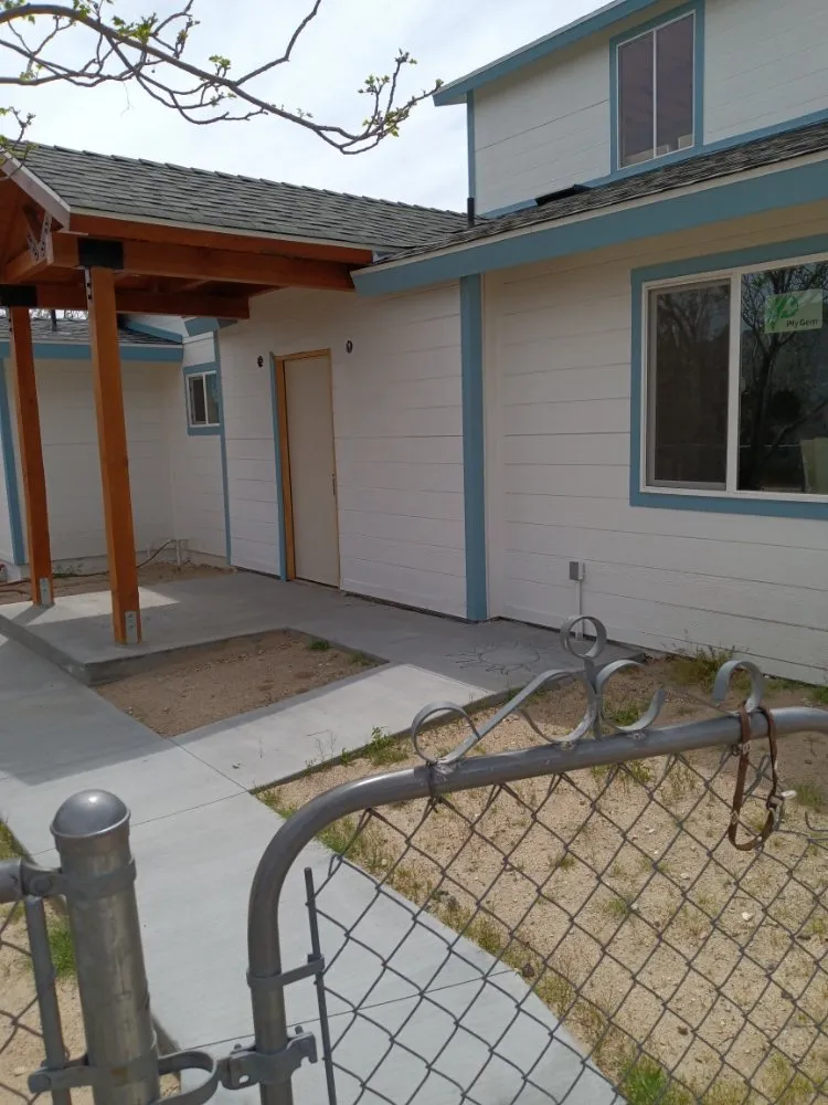 Slide of Moses Roofing