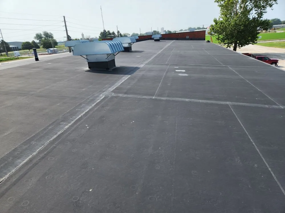 Local residential roofing service in Union, IA - Moss Roofing & Insulation