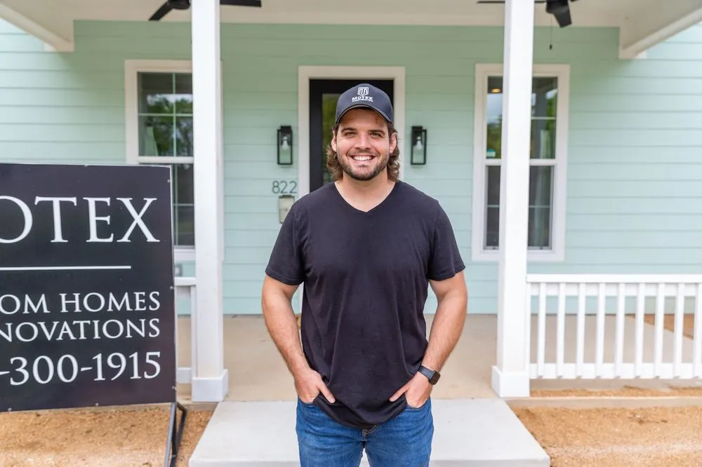 Slide of Motex Construction