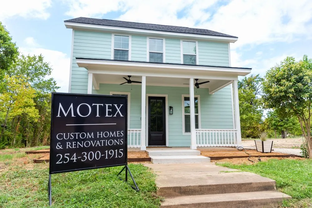 Slide of Motex Construction