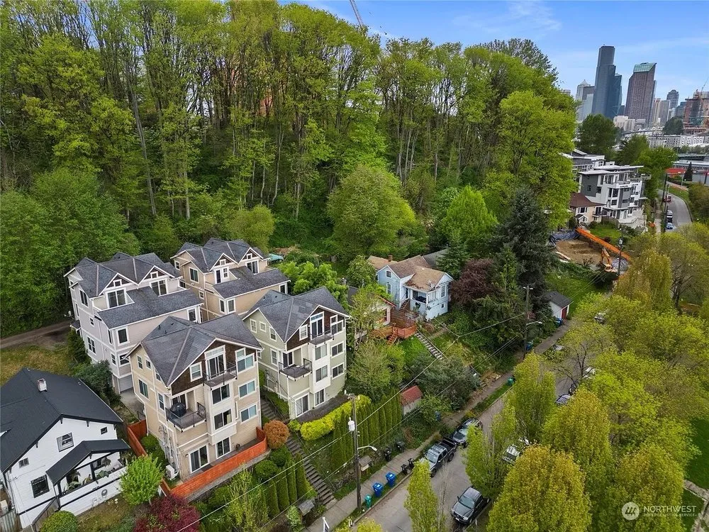 Slide of Mountain Goat Roofing