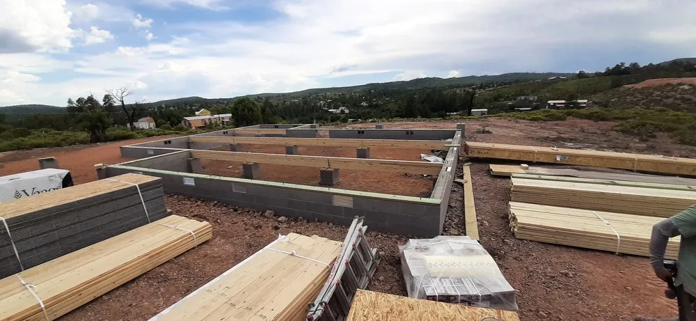 Emergency roof repair in Lakeside, AZ by Mountain Pines Construction