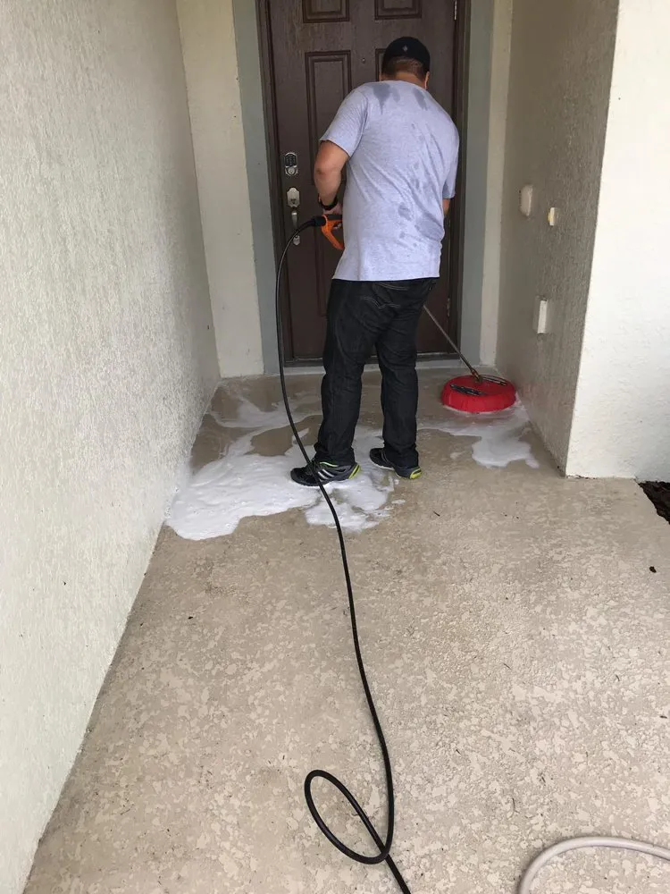 Slide of Movicontractors