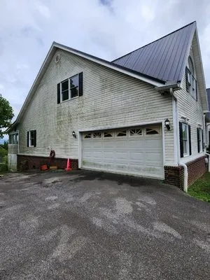 MP Soft Wash & Pressure Cleaning Logo