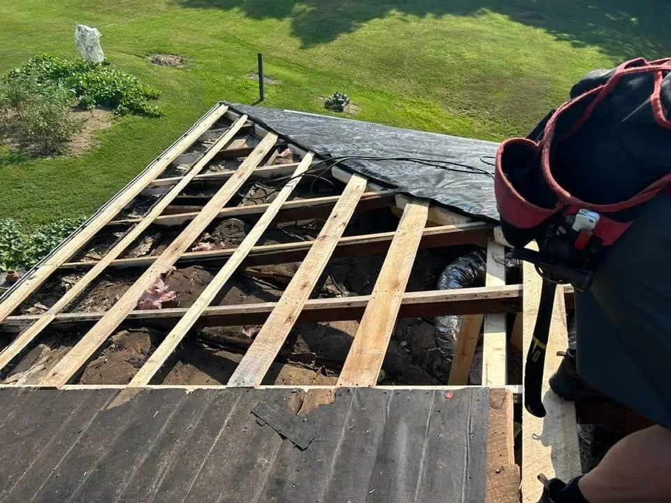 Expert shingle roofing service near you in McDermott, OH by Mr Fix It Right