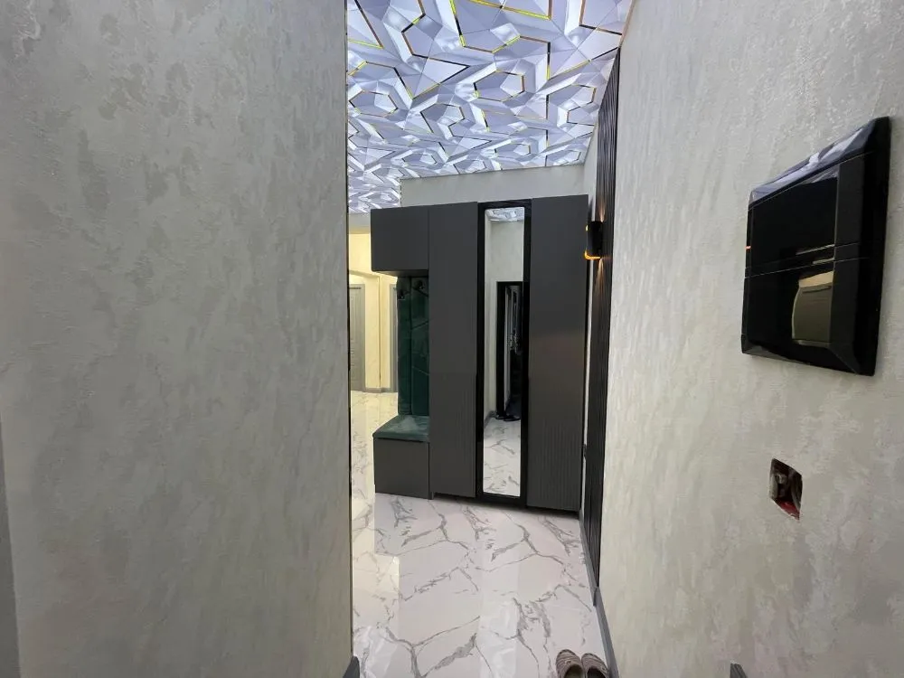 Slide of Mr Good Services