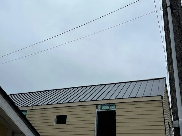 Slide of Mr Mendoza Roofing