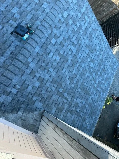 Slide of Mr Mendoza Roofing