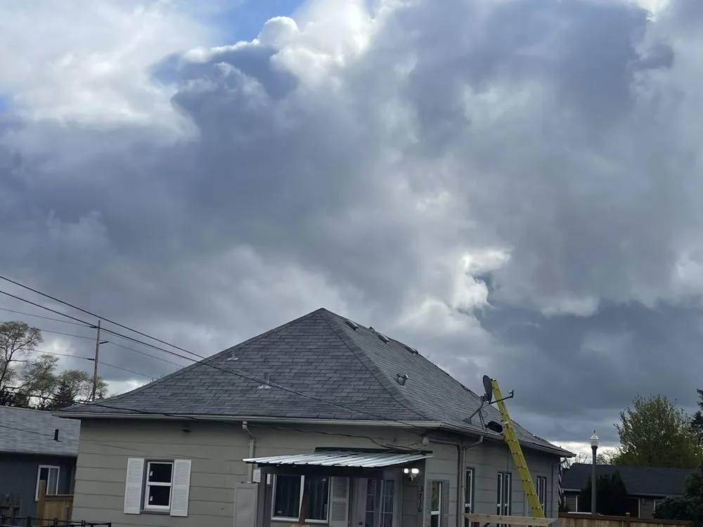 Slide of Mr Mendoza Roofing