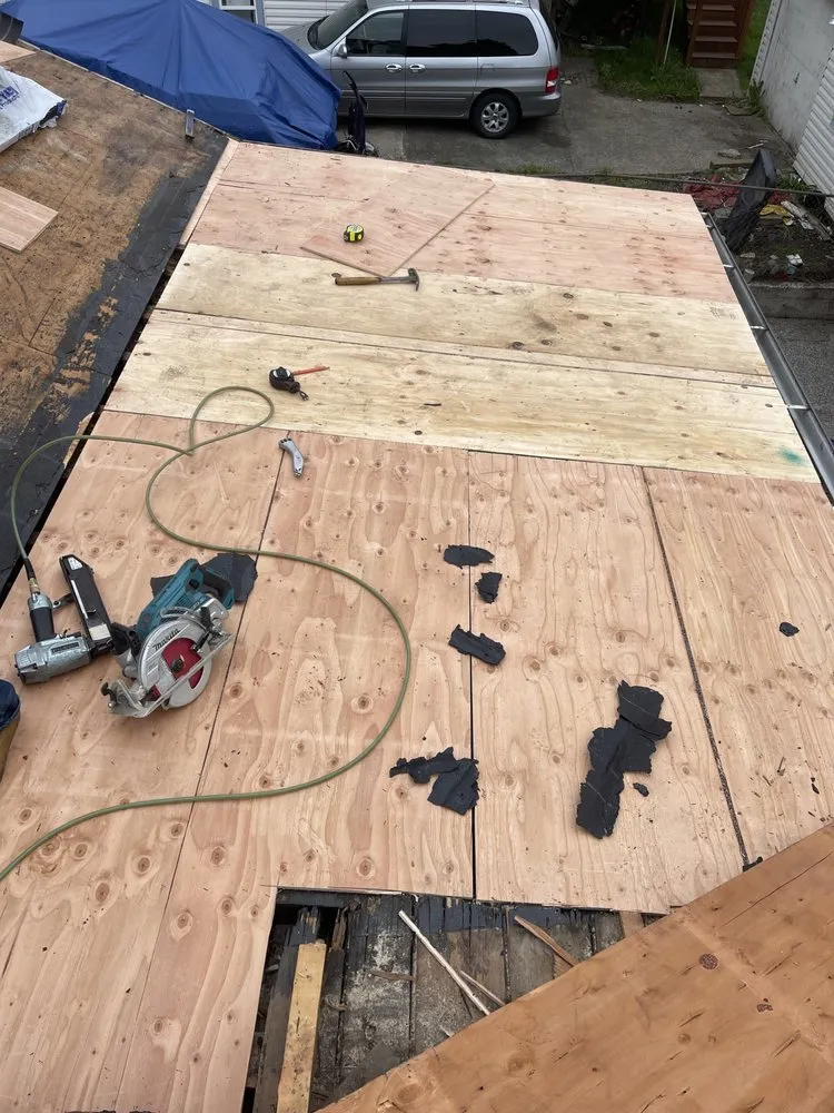 Slide of Mr Mendoza Roofing