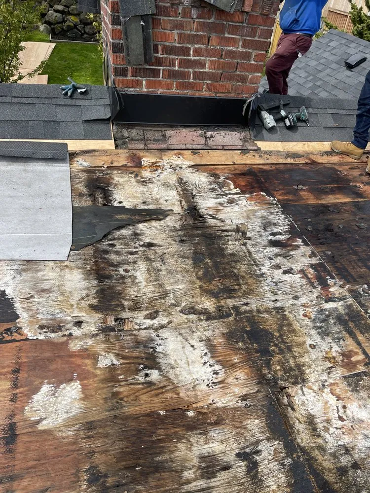 Slide of Mr Mendoza Roofing