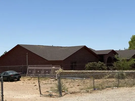 MR Restorations Logo