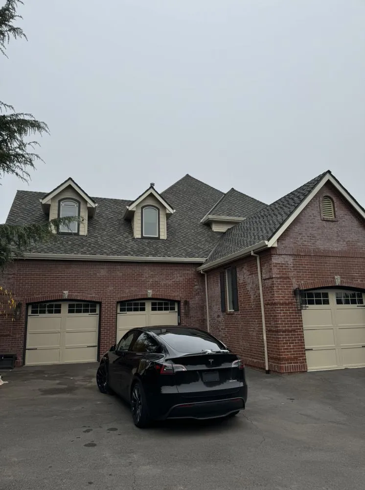 Slide of Mr Roof Pro