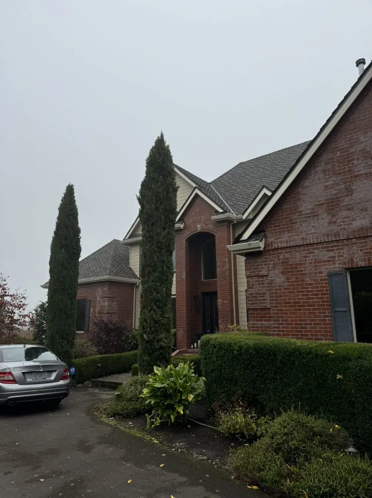 Slide of Mr Roof Pro