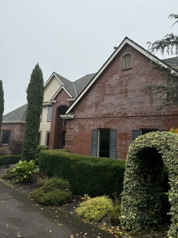 Slide of Mr Roof Pro