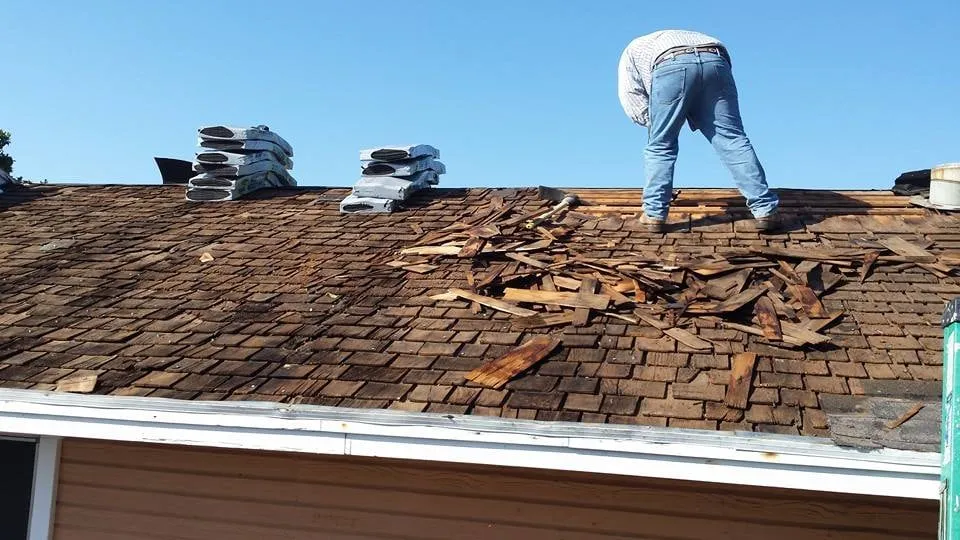 Slide of Mr Roofing & Gutters