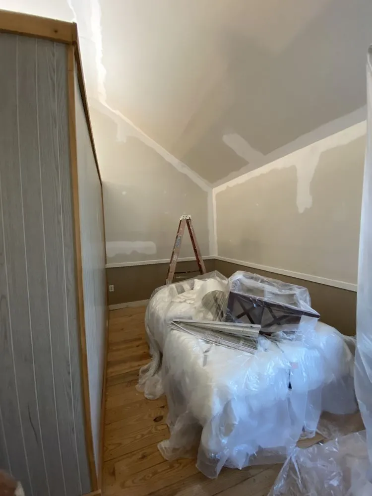 Slide of MR Roofing & Painting