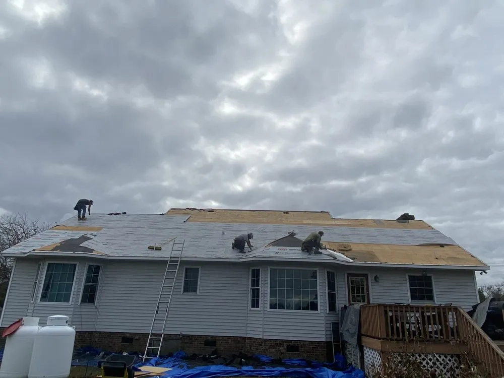 Slide of MR Roofing & Painting