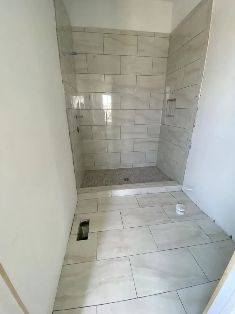 Slide of MR Roofing & Painting