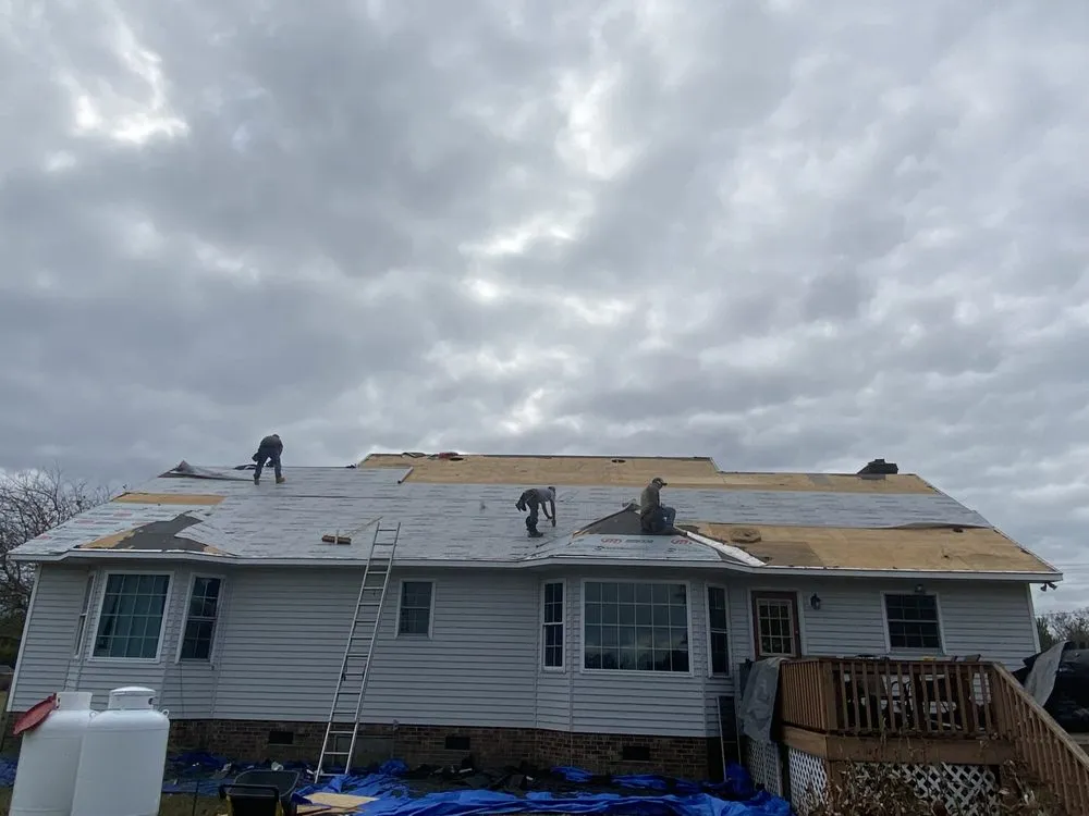 Slide of MR Roofing & Painting