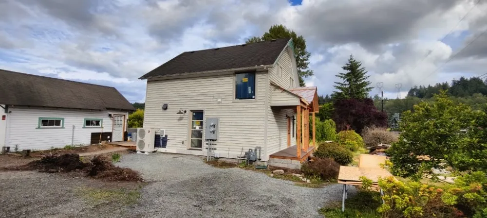 Slide of Mr Roofing and Home Services