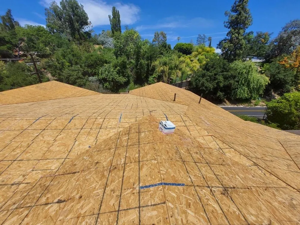 Licensed roof replacement for fast service in sun valley , CA by Mr Roofing Specialist