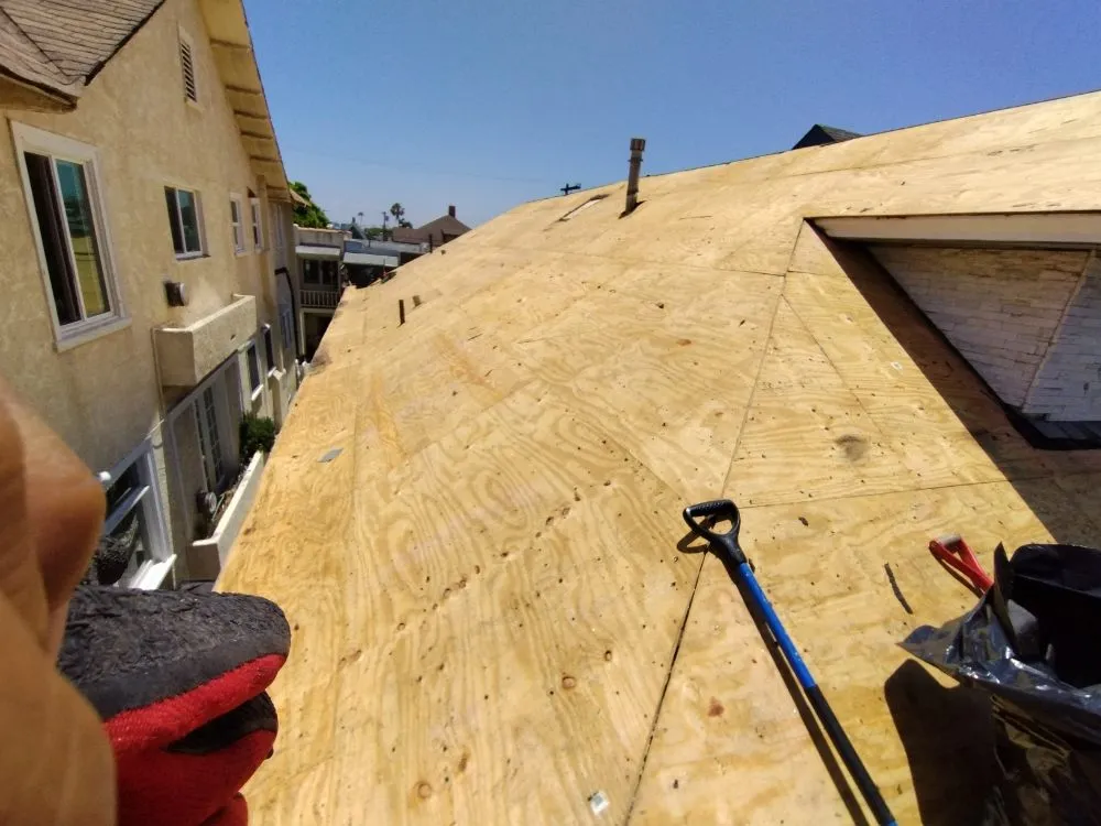 Top-rated roof replacement for fast service in sun valley , CA by Mr Roofing Specialist