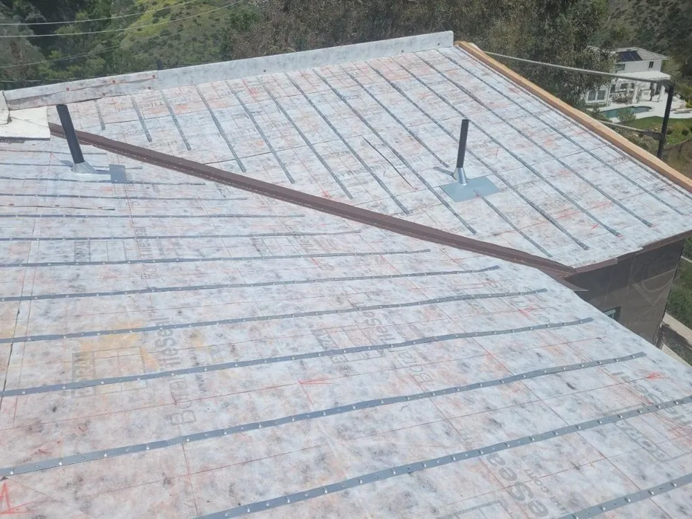 Emergency roof inspection experts serving sun valley , CA - Mr Roofing Specialist