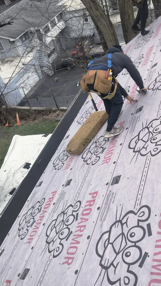 Slide of M&R Roofing