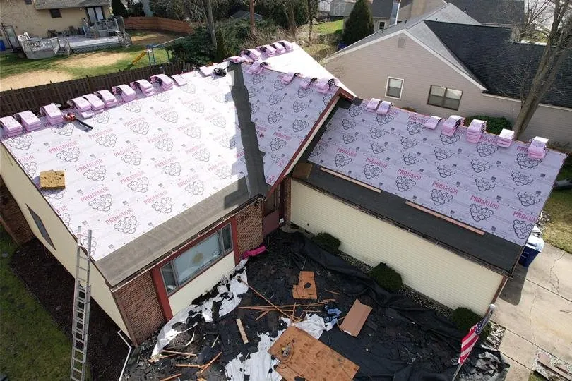 Slide of M&R Roofing