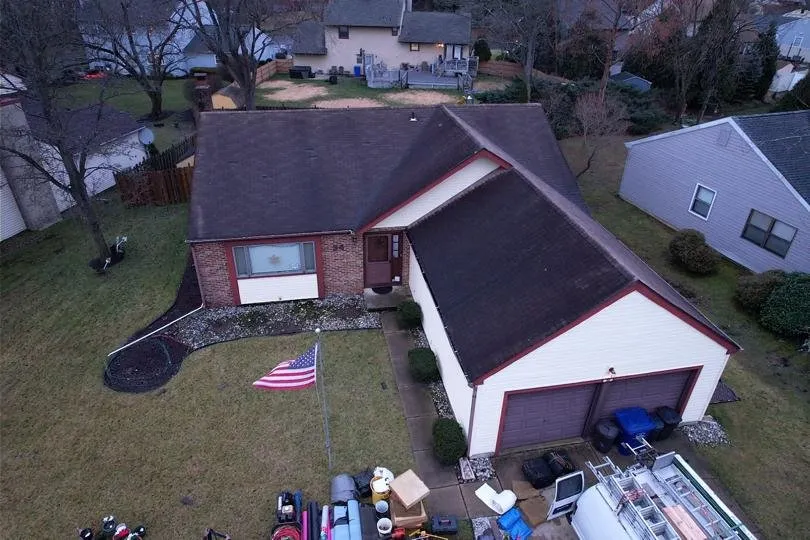 Slide of M&R Roofing