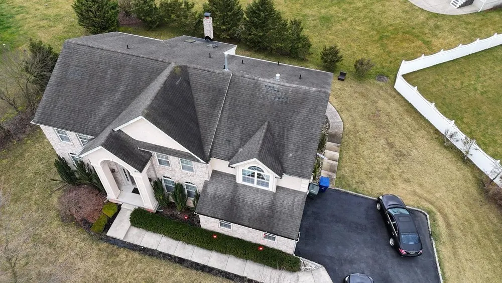 Slide of M&R Roofing