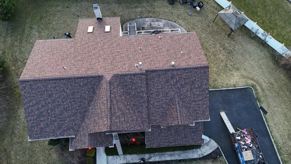 Slide of M&R Roofing