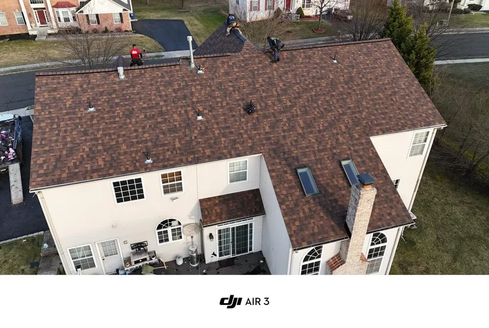 Slide of M&R Roofing