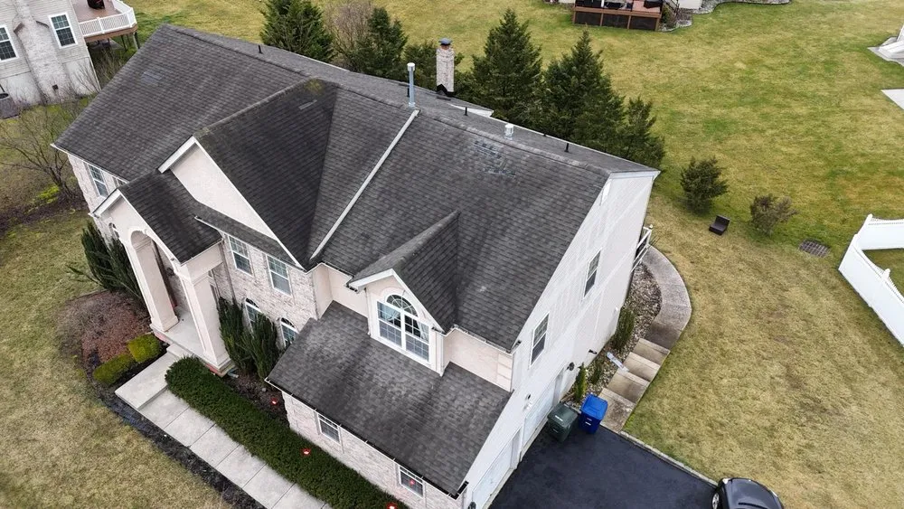 Slide of M&R Roofing