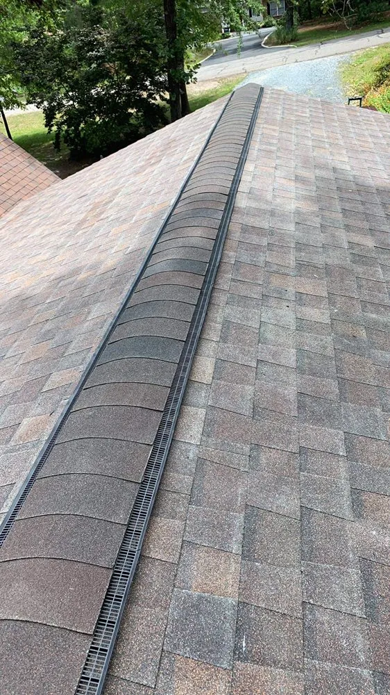 Slide of Márquez Roofing